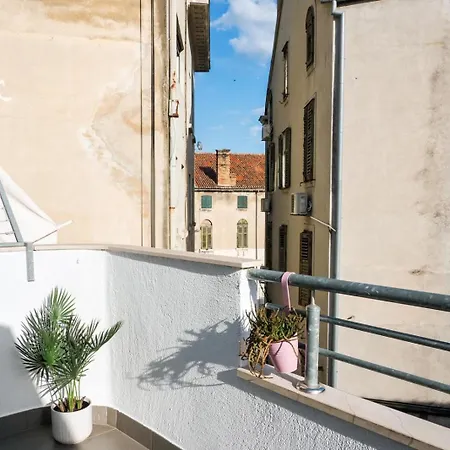 Viva Apartment *